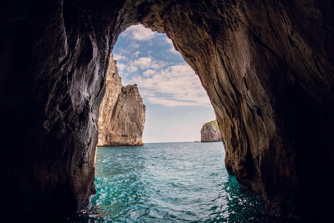 Small Group Capri Island Boat Ride With Swimming and Limoncello - Tour Itinerary and Highlights