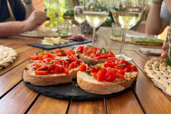 Bruschetta, Fettuccine, Gnocchi, Tiramisù Cooking Class in Rome