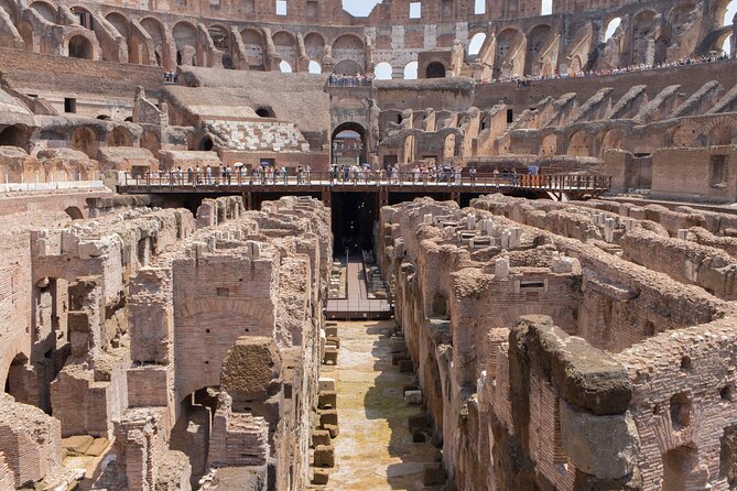 Coliseo, Foro Romano Y Tour Guiado Del Palatino - Sin Hacer Fila - Meeting Point and Guide Information