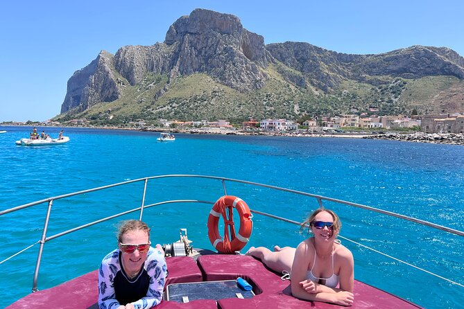 Half Day on a Boat With Aperitif and Snacks With Palermo in Boat