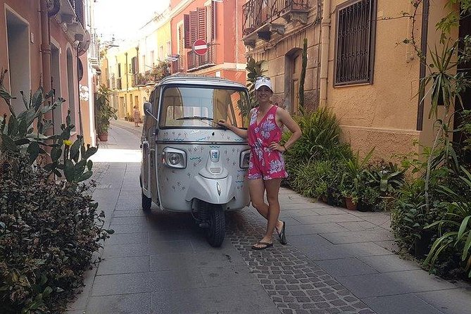 Tuk Tuk Ride: Cagliari Tour