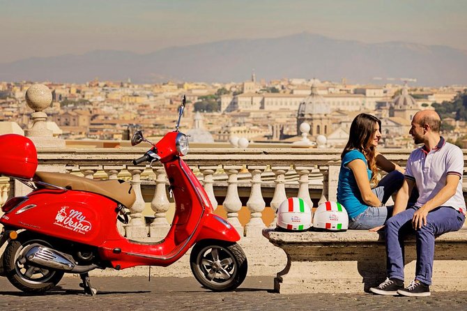 Vespa Panoramic Tour in Rome