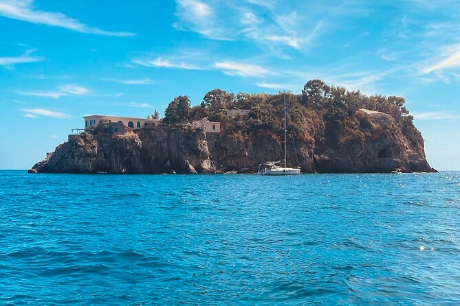 Amalfi Coast Boat Tour From Sorrento - Meeting Point and Departure Time