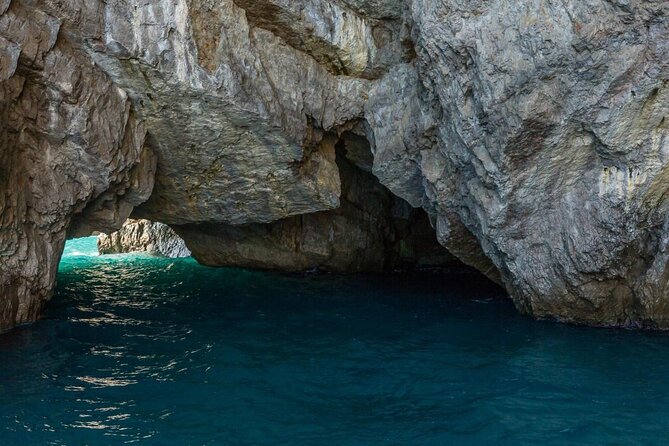 Capri Boat Experience - Small Group Tour - Just The Basics