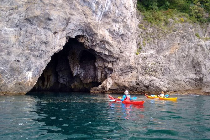 Amalfi Coast Kayak Tour Along Arches, Beaches and Sea Caves - Limited Kayaking Experience