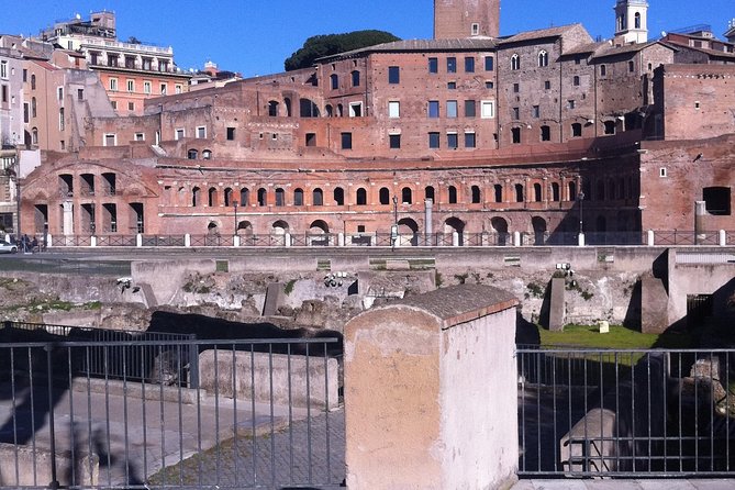 Private Walking Tour of the Squares and Fountains in Rome - Piazza Venezia: Discovering Romes Political Center