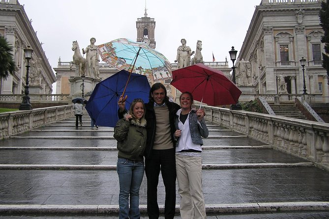 Private Walking Tour of the Squares and Fountains in Rome - Spanish Steps: Climbing Romes Iconic Staircase