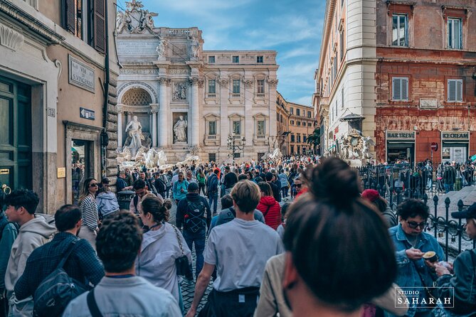 Rome Highlights Walking Tour With a Small Group - Highlights: Piazza Navona