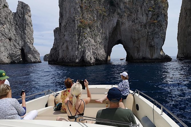 Capri Boat Experience – Small Group Tour