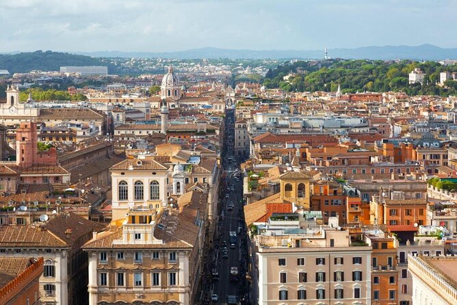 Private Walking Tour of the Squares and Fountains in Rome - Just The Basics