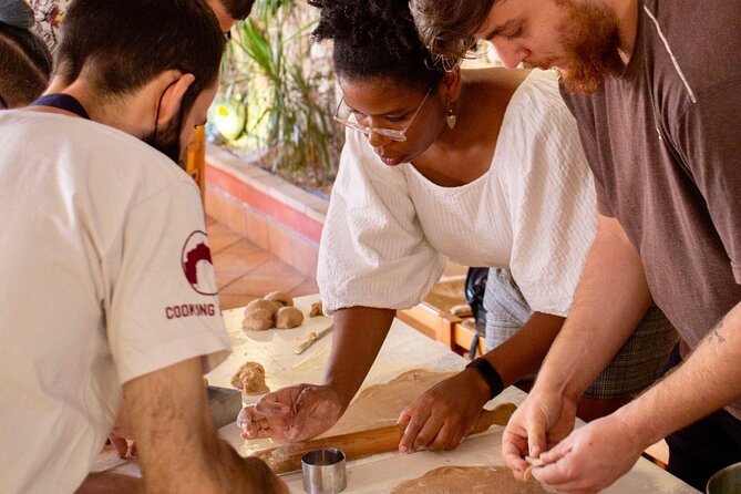 Cannoli Cooking Class in Taormina - Finding the Best Cannoli Bakeries