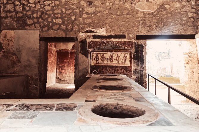 Pompeii Small Group With an Archaeologist and Skip the Line - Tour Overview