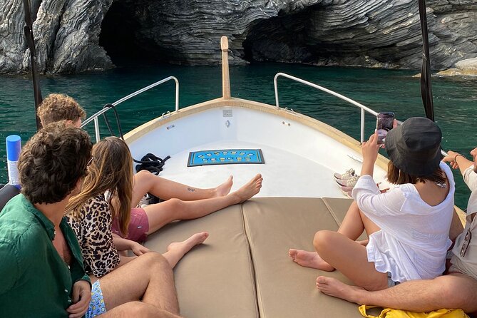 Relaxing Boat Tour With Aperitif in Cinque Terre - Captivating Sights of Cinque Terre