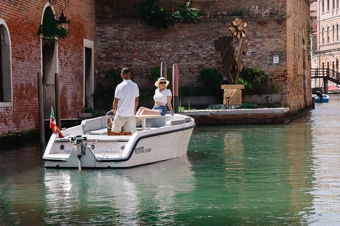 Venice: The Hidden Canals on Electric Boat - Meeting and Pickup