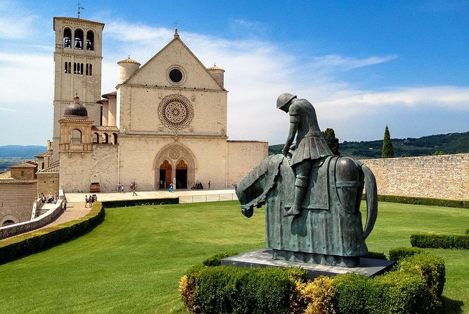 Small Group Tour of Assisi and St. Francis Basilica - Assisi: a Town With Religious Significance