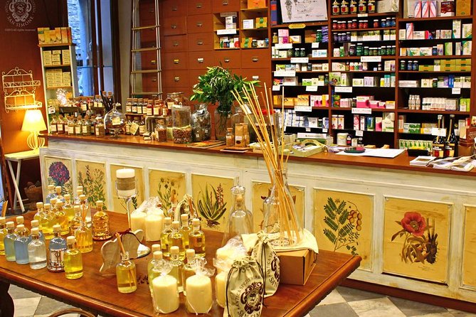 Perfume Masterclass in Florence: Make Your Own Personal Fragrance - Friendly and Helpful Staff