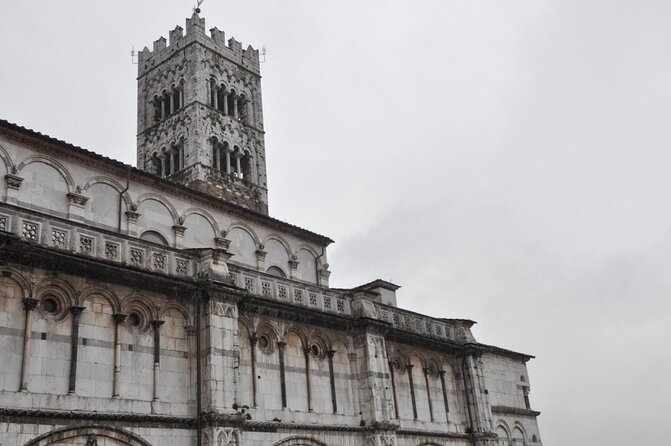 Carriage Tour in the Historic Center of Lucca - Just The Basics