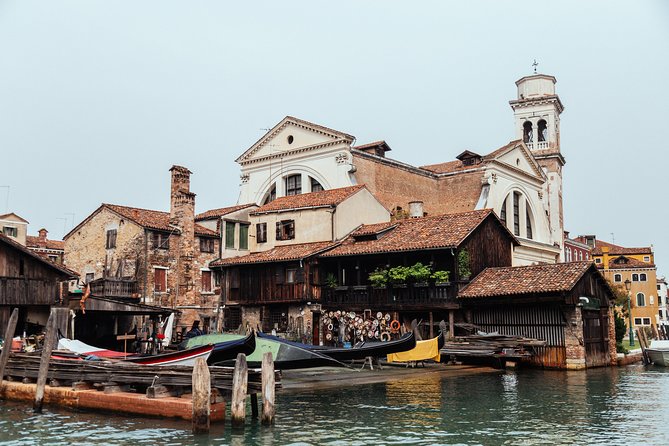 Withlocals Venice Away From the Crowds PRIVATE Tour With a Local Expert - Itinerary and Stops