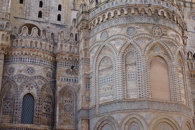 Markets and Monuments: Walking Tour in the Center of Palermo - Piazza Pretoria and Piazza Bellini