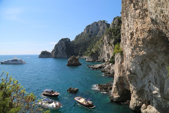 Li Galli Islands and Capri Boat Tour From Amalfi - Itinerary Highlights