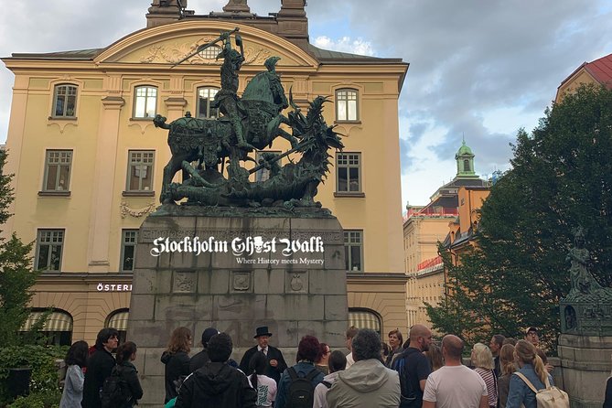 The Original Stockholm Ghost Walk and Historical Tour - Gamla Stan - Dinner Experience and Tour Guide Performance