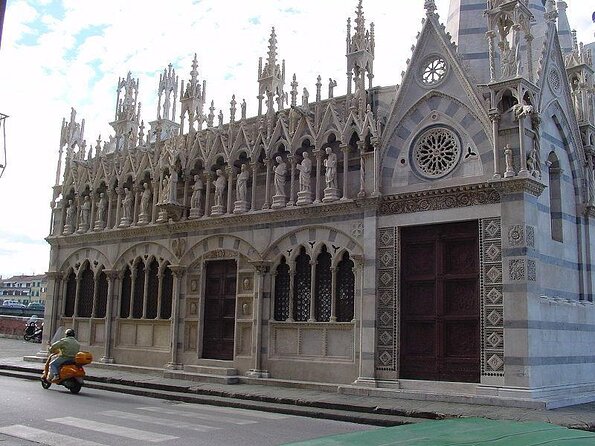 Pisa Bike Tour : Beyond the Leaning Tower - Just The Basics