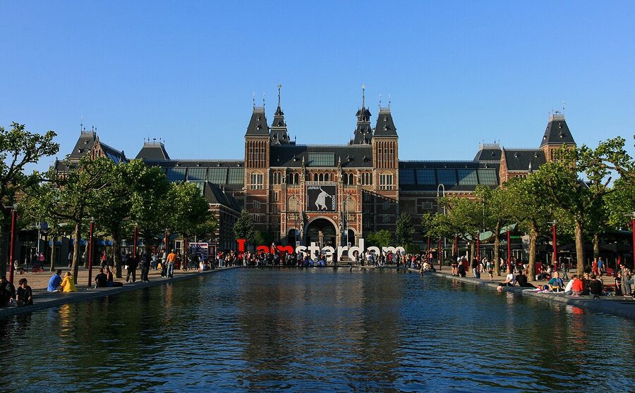 Rijksmuseum Amsterdam exterior