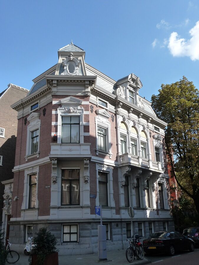 Vondelstraat townhouses near Vondelpark Amsterdam